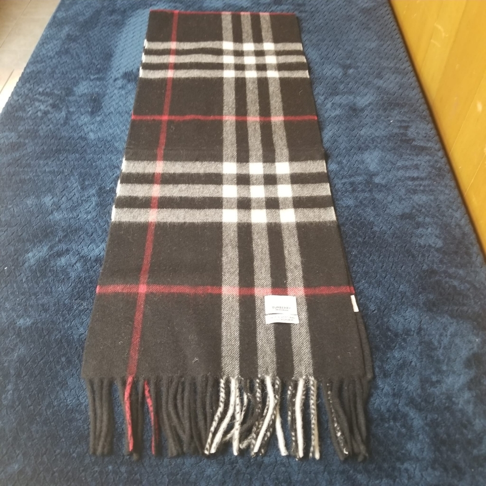 Burberry women's scarf